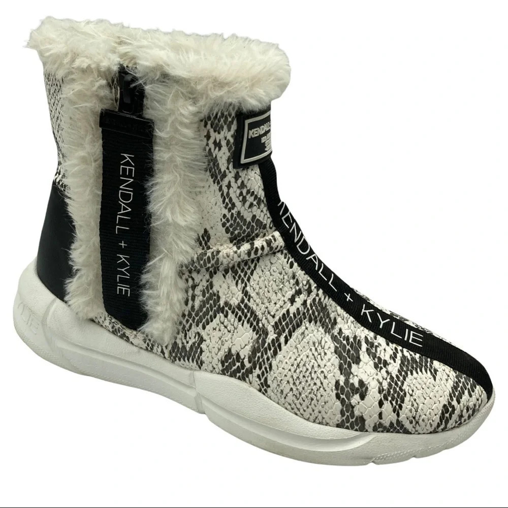 Kendall + Kylie Snakeskin Bootie Sz: 8-8.5 / 39